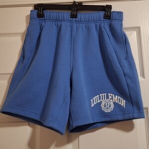 Lululemon Scuba Oversized MR Short 7" Graphic